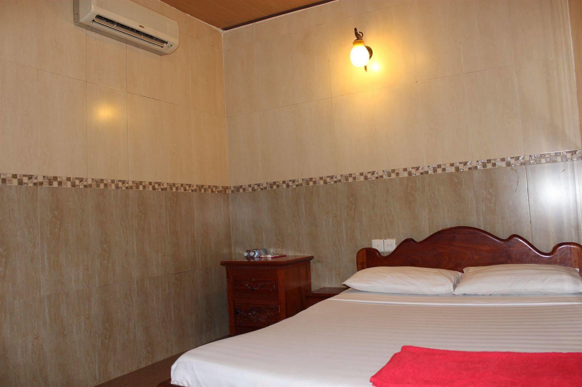 Lucky 1 Guesthouse Phnom Penh Exterior foto
