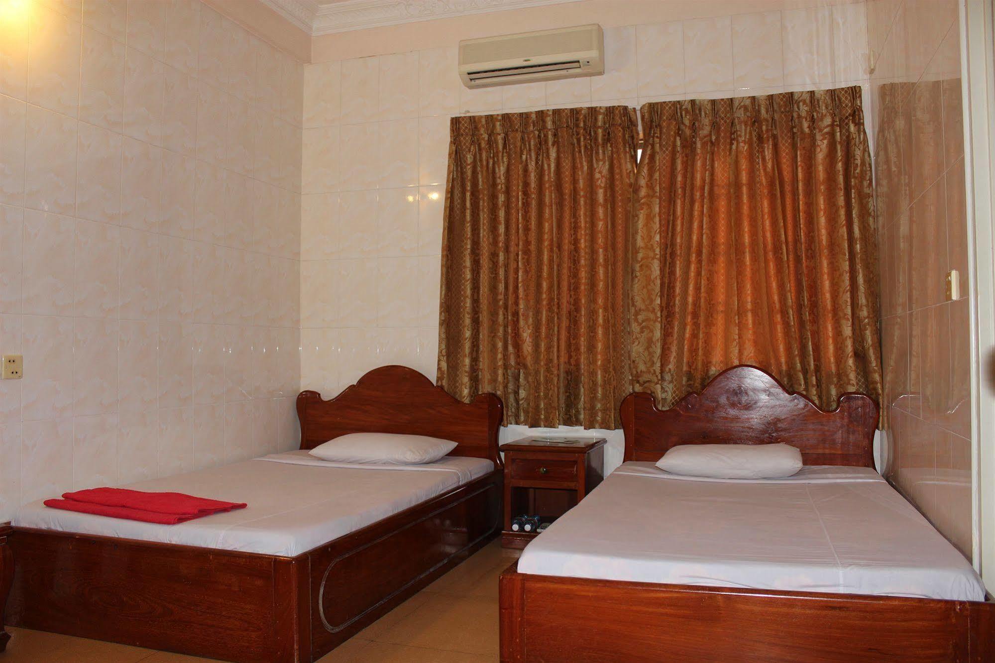 Lucky 1 Guesthouse Phnom Penh Exterior foto
