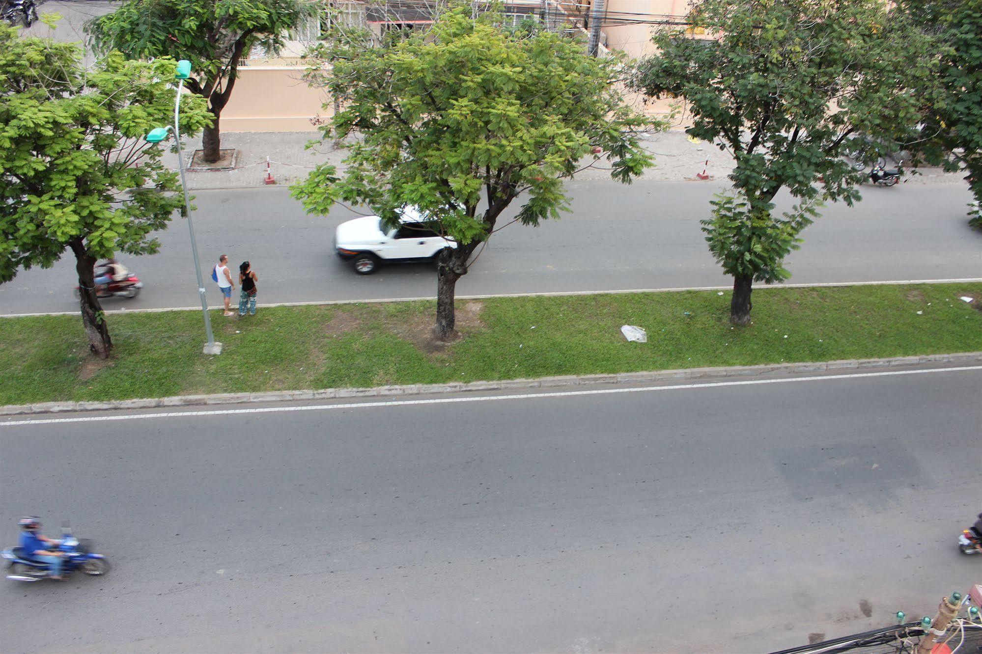 Lucky 1 Guesthouse Phnom Penh Exterior foto